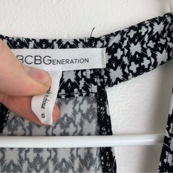 BCBGeneration Black & White Pattern Sleeveless Jumpsuit - Picture 6 of 11